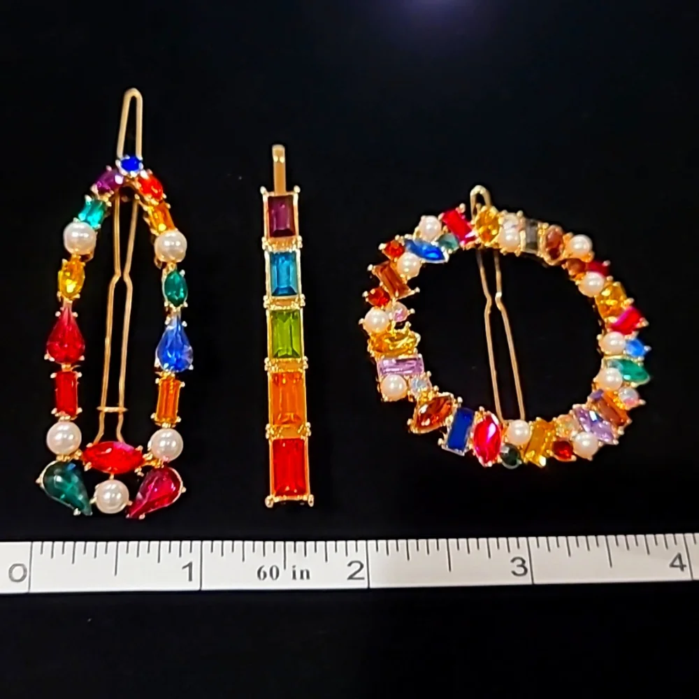 ✨️ Bundle of 3 Jeweled Hair Pins - Picture 5 of 9